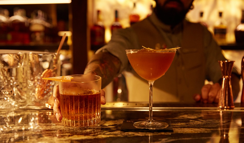 ¿Te gustan los cocteles? Un lugar con aire clandestino se impone en Bogotá