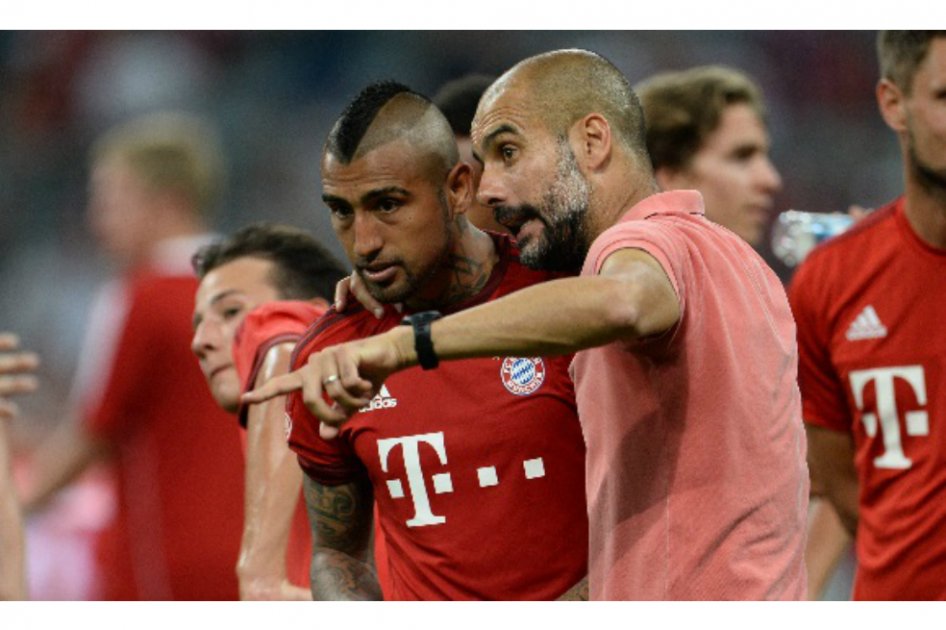 Guardiola apoya a Vidal tras críticas de Beckenbauer