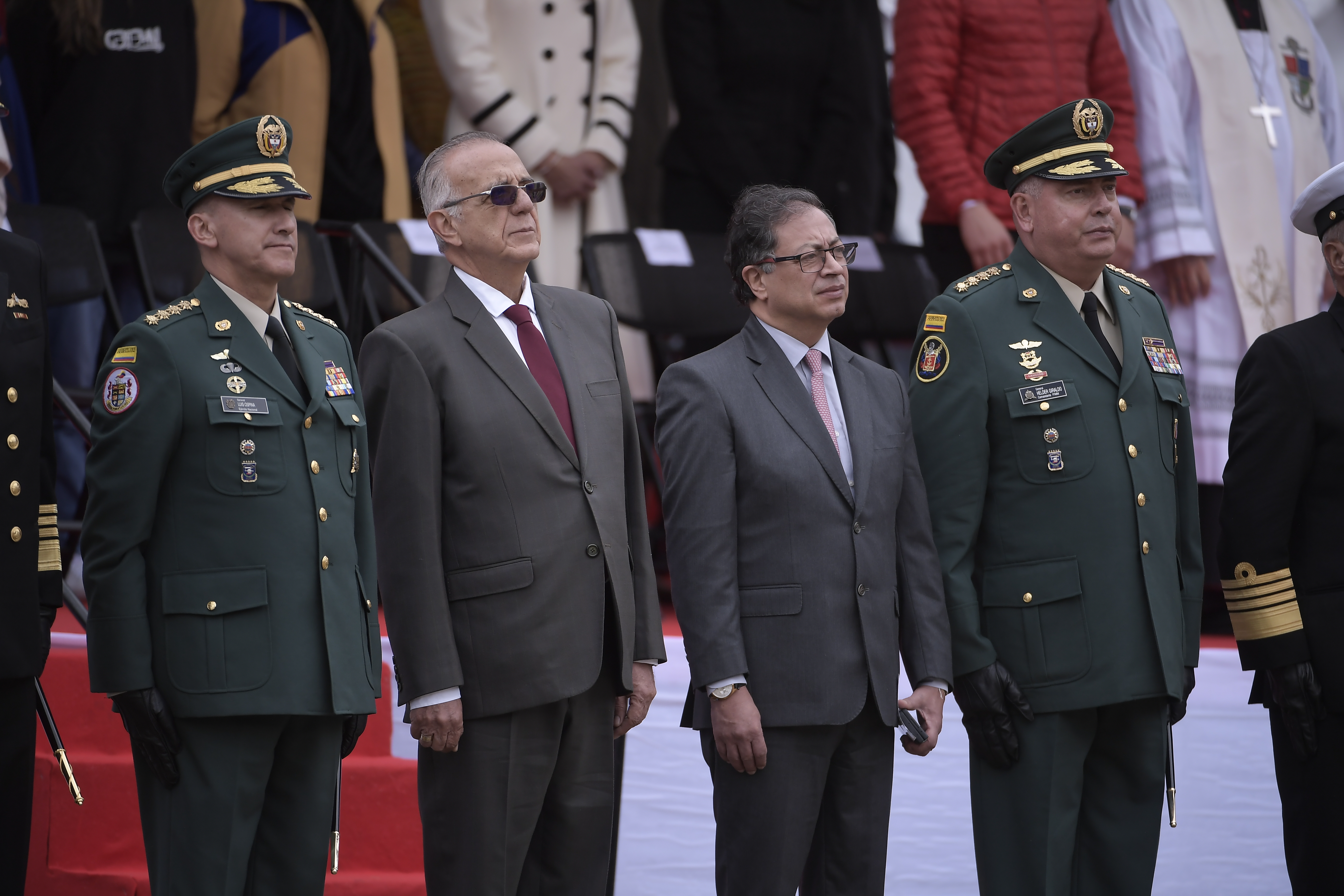 Militares empresarios y constructores