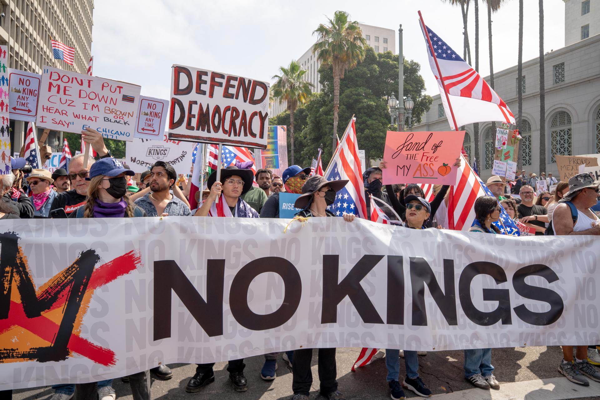 Trump ordena nuevas redadas migratorias en Los Ángeles, Chicago y Nueva York