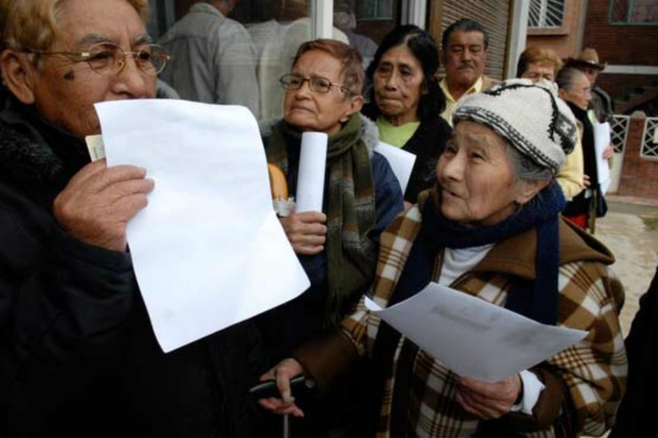 Solo una de cada tres personas mayores de 65 años tiene pensión de vejez