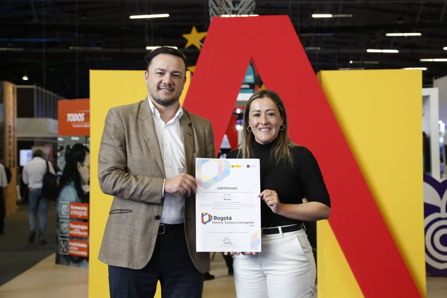 El turismo tiene un papel crucial en el desarrollo económico y social de Bogotá