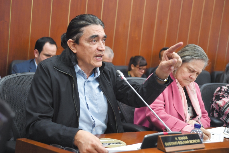 Gustavo Bolívar se opone a eliminación de amnistías en ley de “paz total”