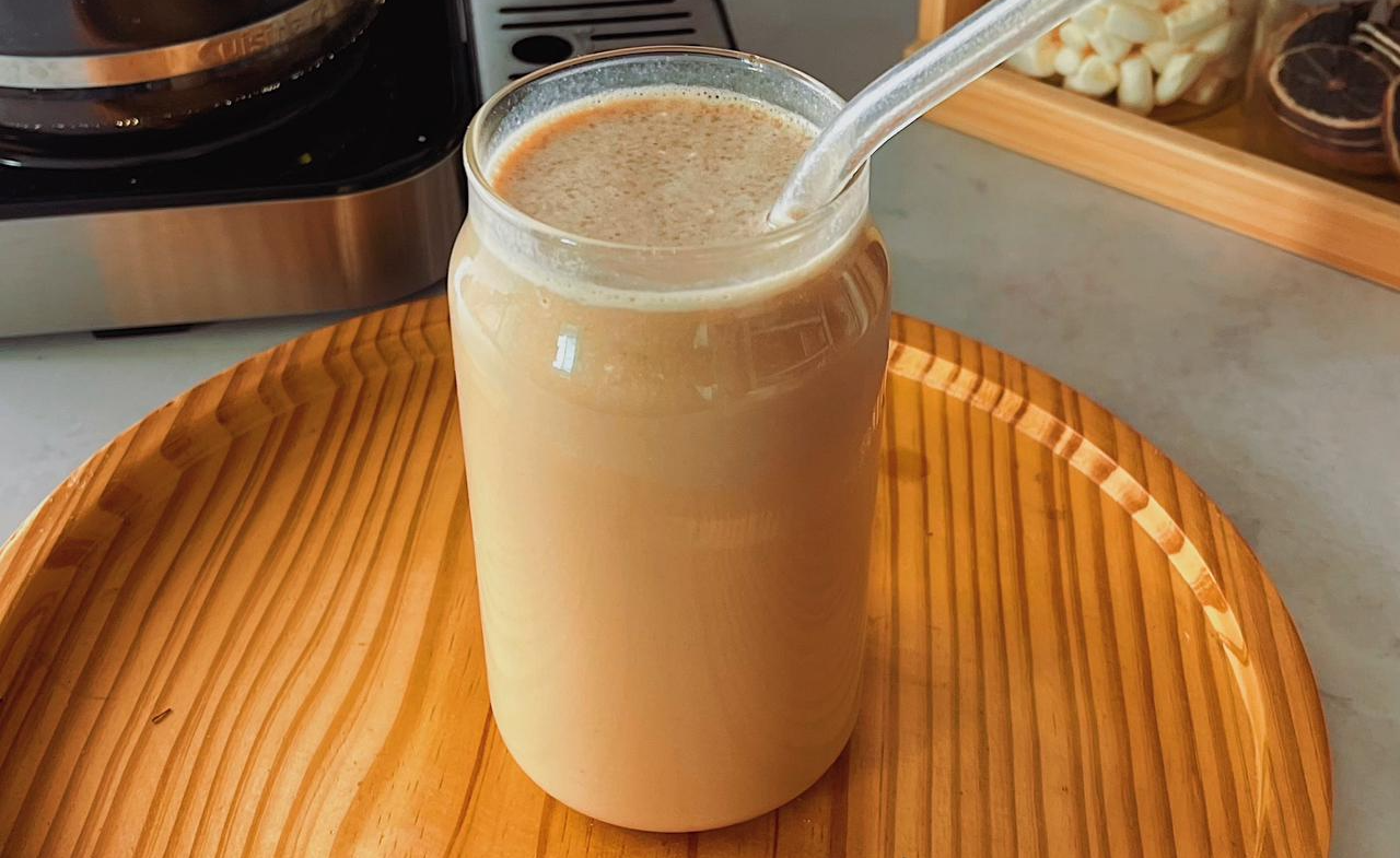 Este es el paso a paso para preparar un “banana coffee”