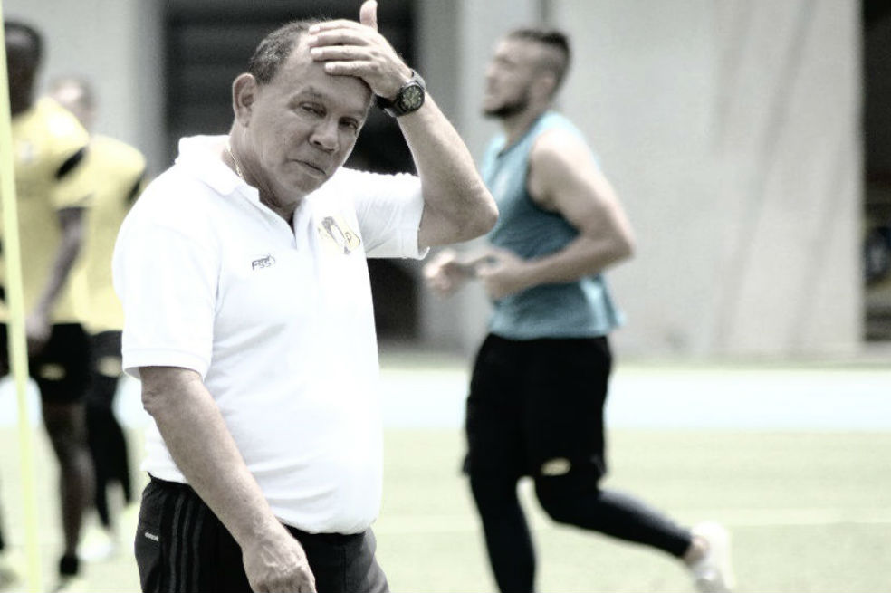 Otro técnico que cae: Jorge Luis Bernal fue destituido de Alianza Petrolera