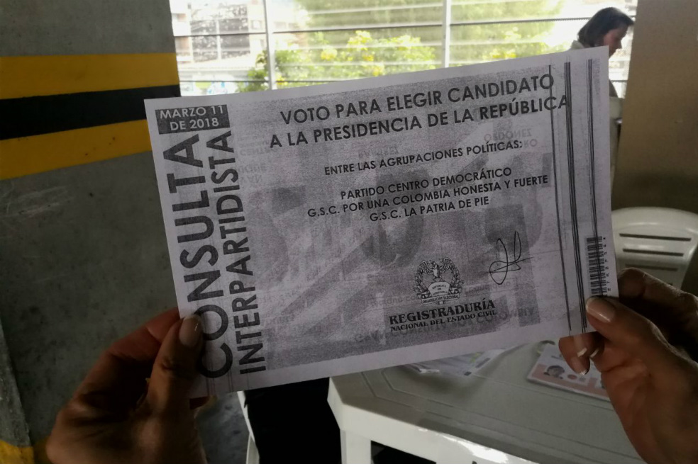 Unasur aconseja a Colombia rediseñar tarjetas electorales y capacitar jurados