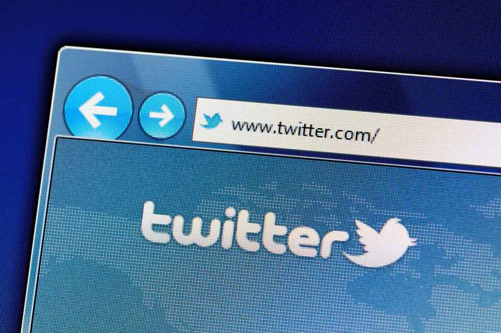 Opiniones dominantes en Twitter: difíciles de cambiar