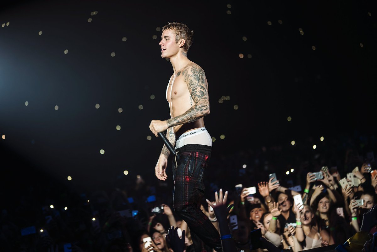 Justin Bieber ya llegó a Bogotá y Twitter lo delató