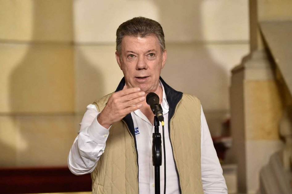 Autorizan a funcionarios públicos a hacer campaña para el plebiscito con recursos del Estado