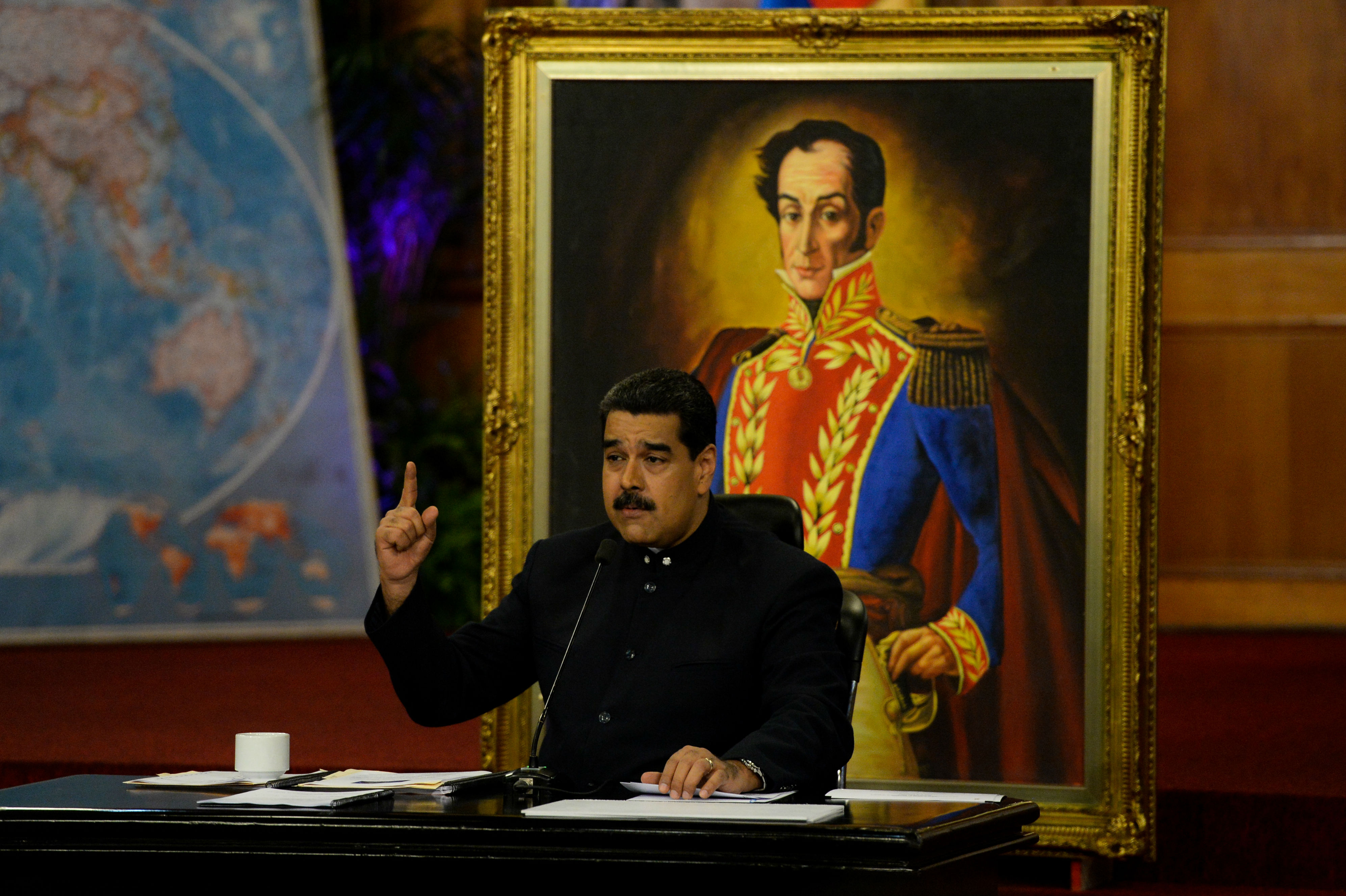 Maduro advierte a la oposición que este año «vendrán nuevas victorias»