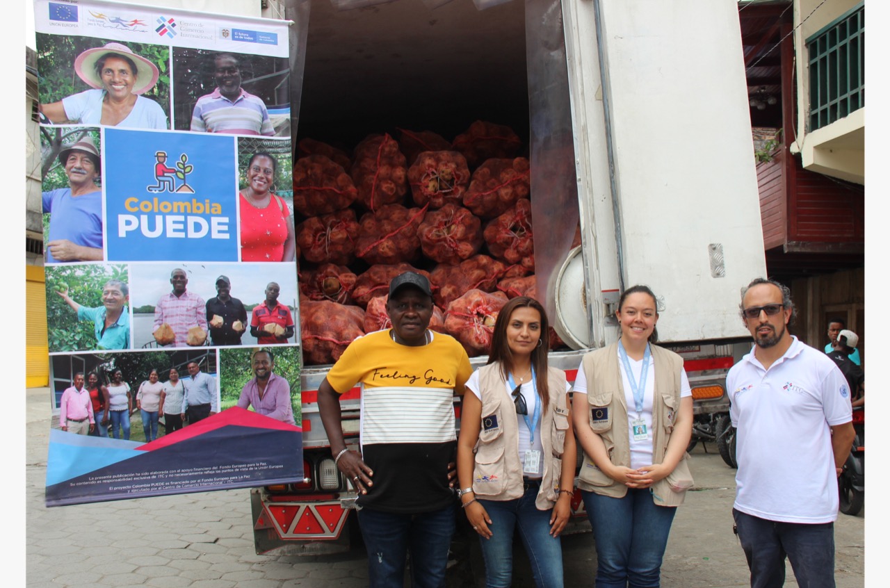Lograron un acuerdo comercial para la compra de diez toneladas de coco mensuales a más de 250 pequeños productores de esta fruta.