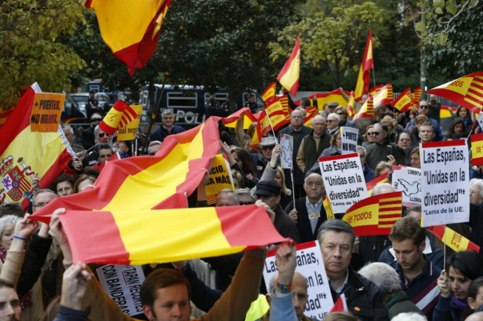 Así van las votaciones en Barcelona. /EFE