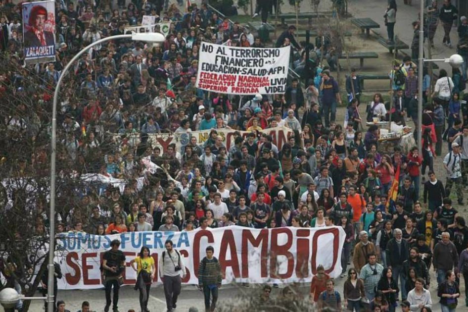 Chilenos vuelven a las calles a protestar por una reforma educativa