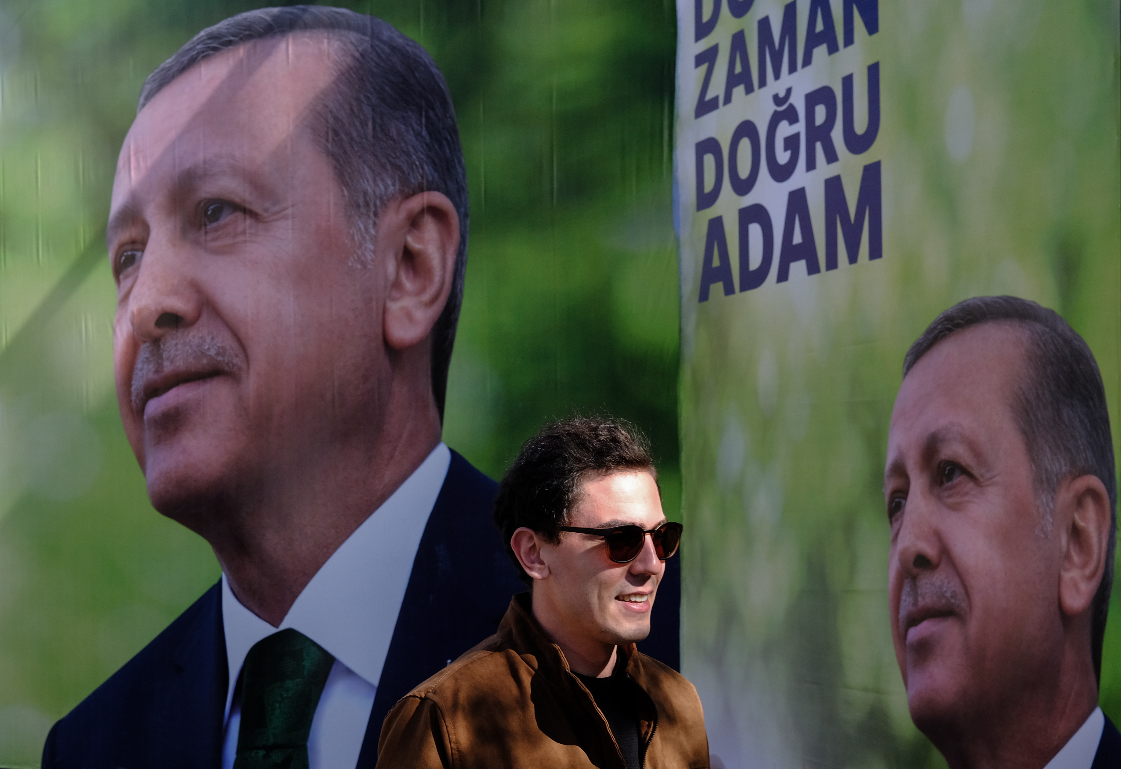 Erdogan sufre problemas intestinales en la recta final de su campaña presidencial