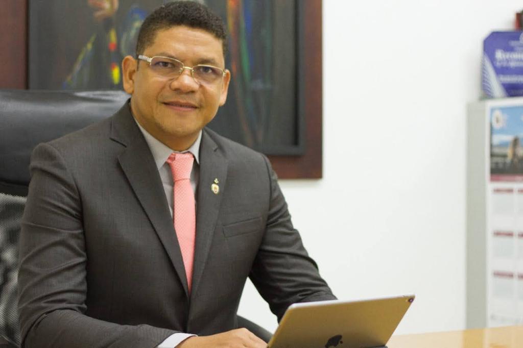 “El Icetex debe entrar en la reforma a la Ley 30″: rector U. Pamplona