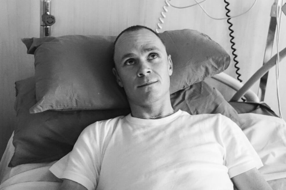 Chris Froome sufrió un accidente casero y fue operado