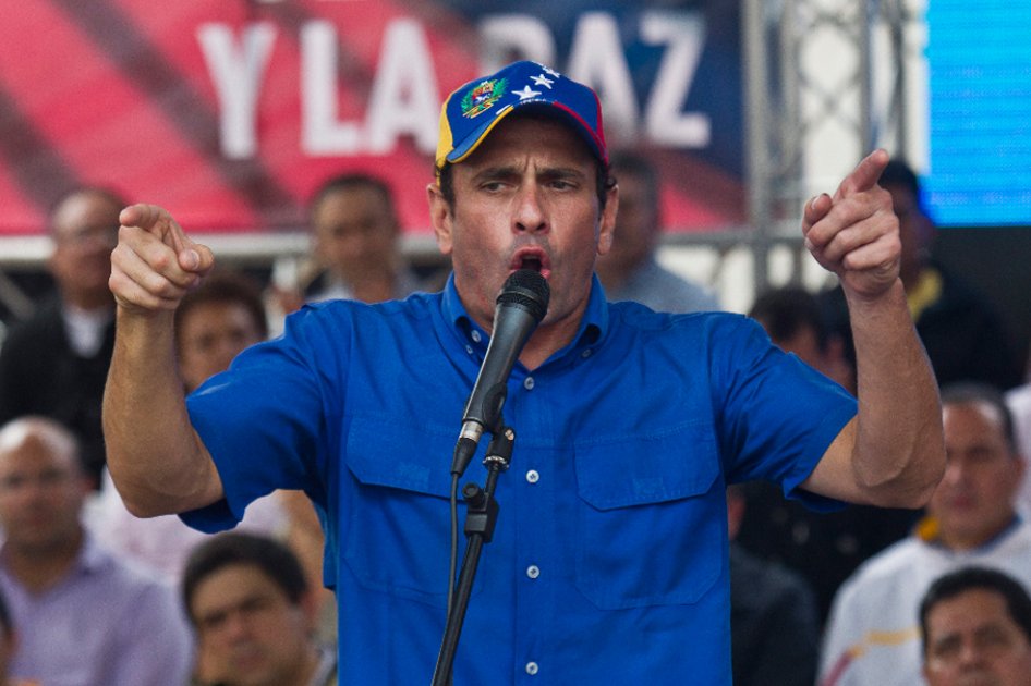 Capriles ataca a Maduro por acusar a Uribe de querer matarlo