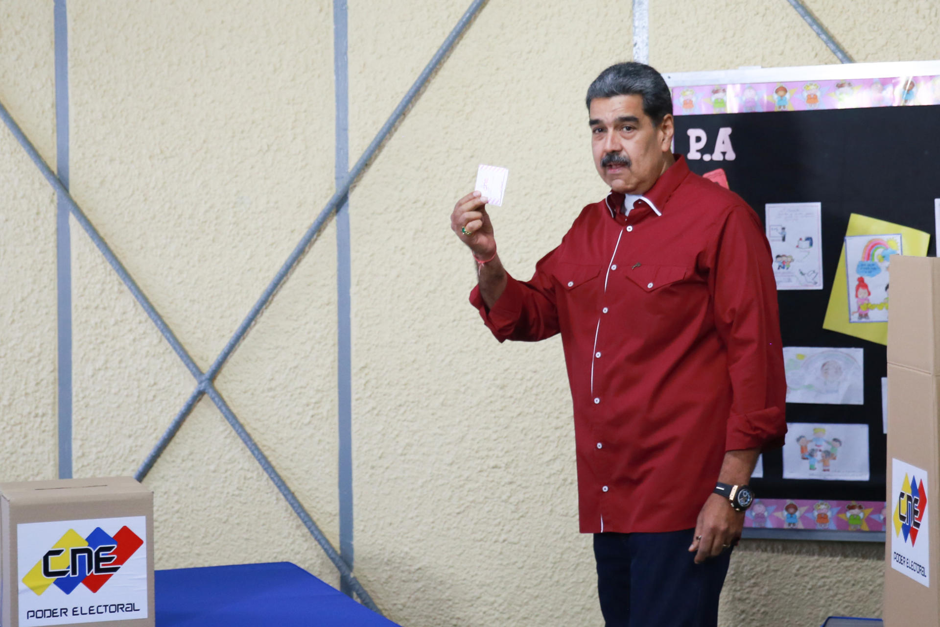 Maduro allanó el camino a una nueva Constitución con elecciones rodeadas de miedo