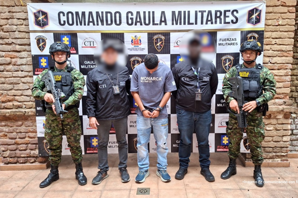 Imputan a tres militares por presuntamente vender información al Clan del Golfo