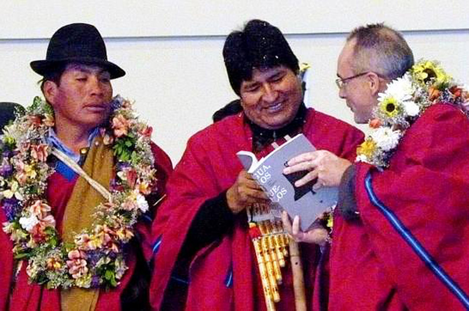 Al presidente Evo Morales no le gusta leer