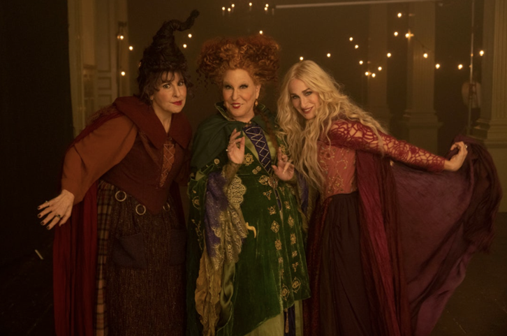 Anne Fletcher, directora de la película, asegura que la química entre las tres actrices explota como nunca en cada momento musical, y que la magia que se hace presente en esas secuencias es, incluso, la metáfora perfecta de su dinámica como equipo a lo largo de toda la historia.