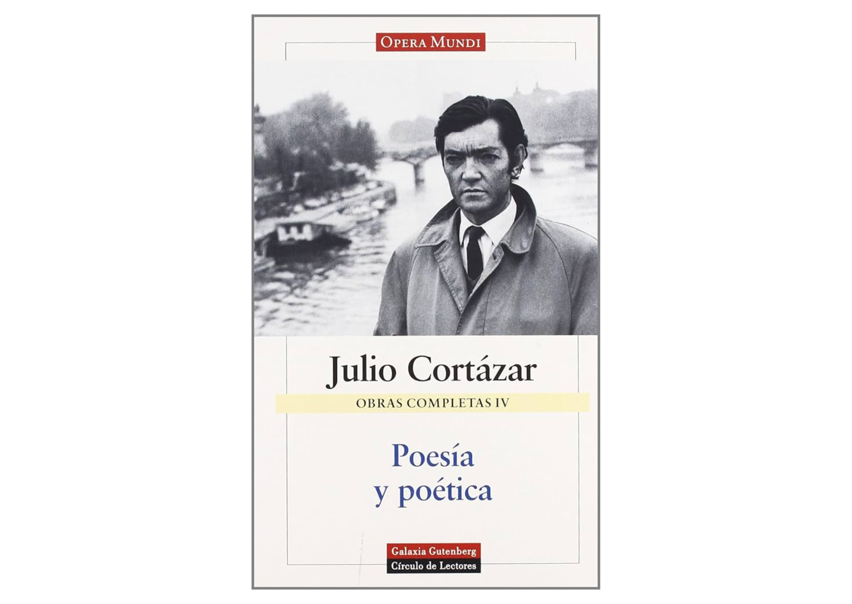 Julio Cortázar nació el 26 de agosto de 1914 en Bruselas, Bélgica, debido a que su padre trabajaba como funcionario de la embajada argentina en ese país. La familia regresó a Argentina cuando él tenía cuatro años, y creció en Banfield, un suburbio de Buenos Aires.