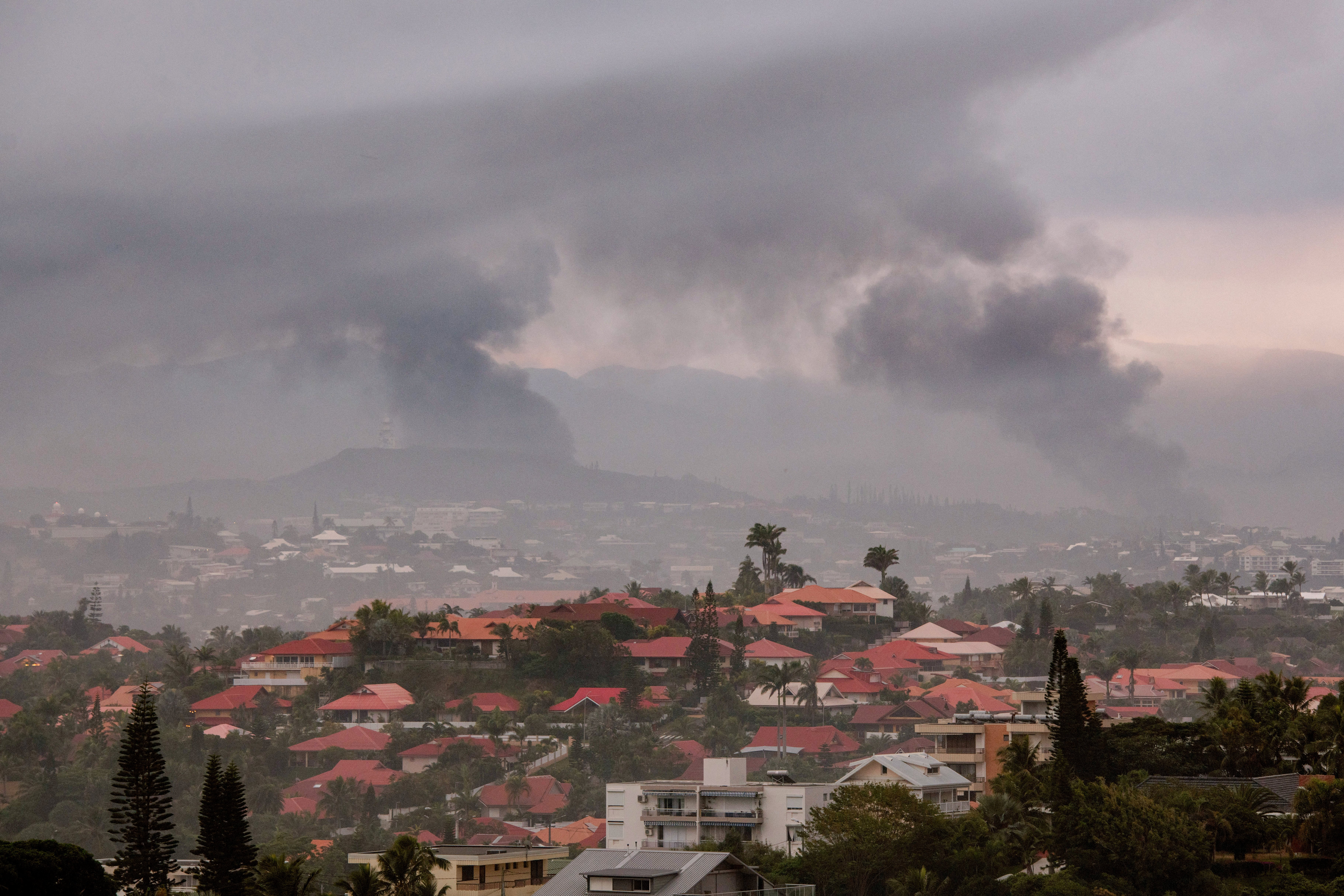 Francia reconoce que no tiene el control sobre zonas en Nueva Caledonia