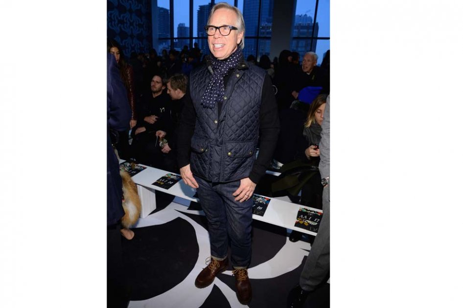 Diseñador Tommy Hilfiger prepara libro de memorias