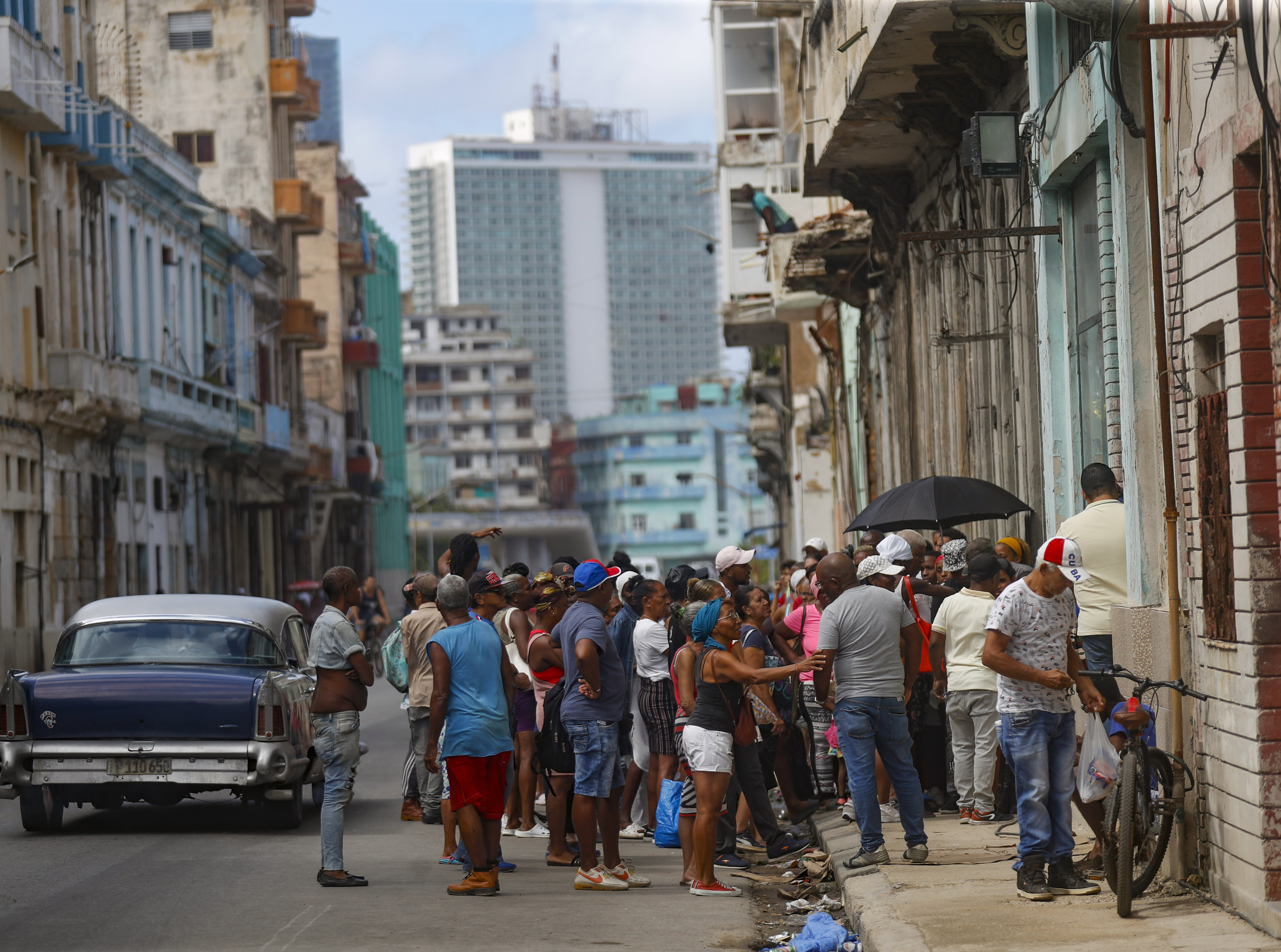 Cuba prevé apagones en hasta un tercio del país, mientras se recupera del huracán