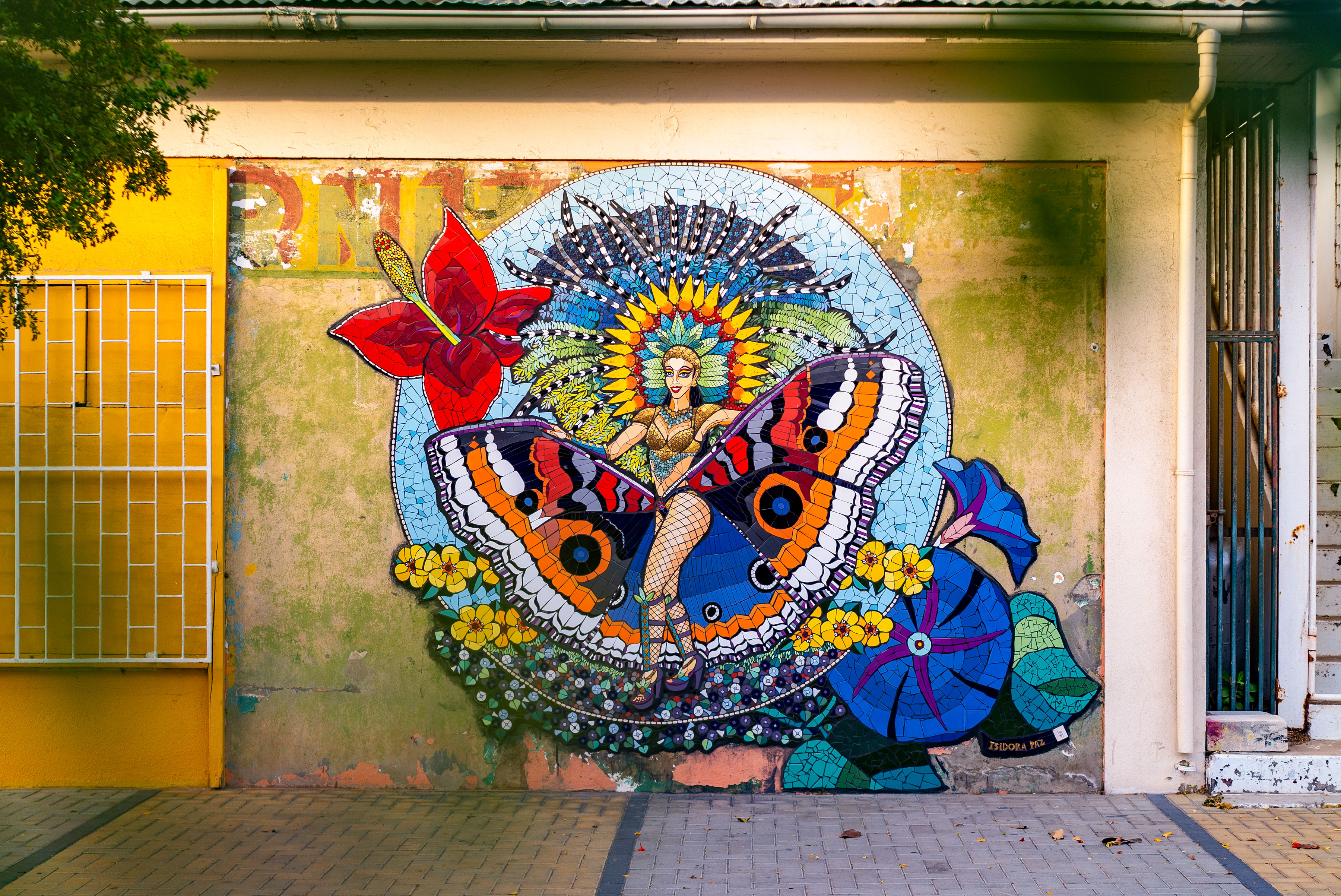 En la actualidad, las calles de San Nicolás, donde quedaba ubicada la refinería, cuentan con más de 50 murales.