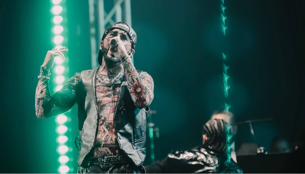 Yandel Sinfónico en Bogotá: una noche para cantar los clásicos del reguetón… vestidos de gala