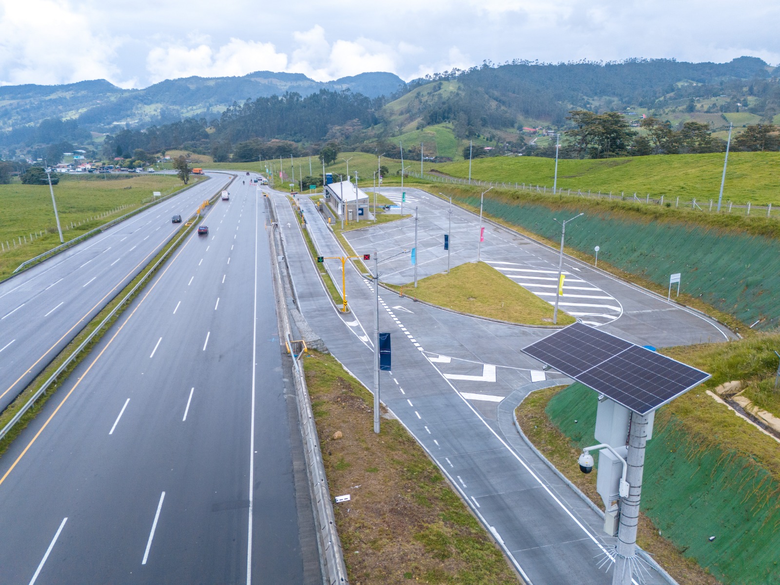 Vía Bogotá–Girardot se prepara para Semana Santa: se esperan más de 650.000 vehículos