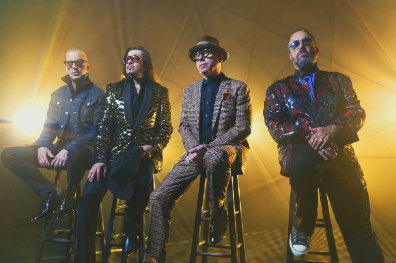Raúl Malo y The Mavericks le hacen un homenaje a la cultura latina “En español”
