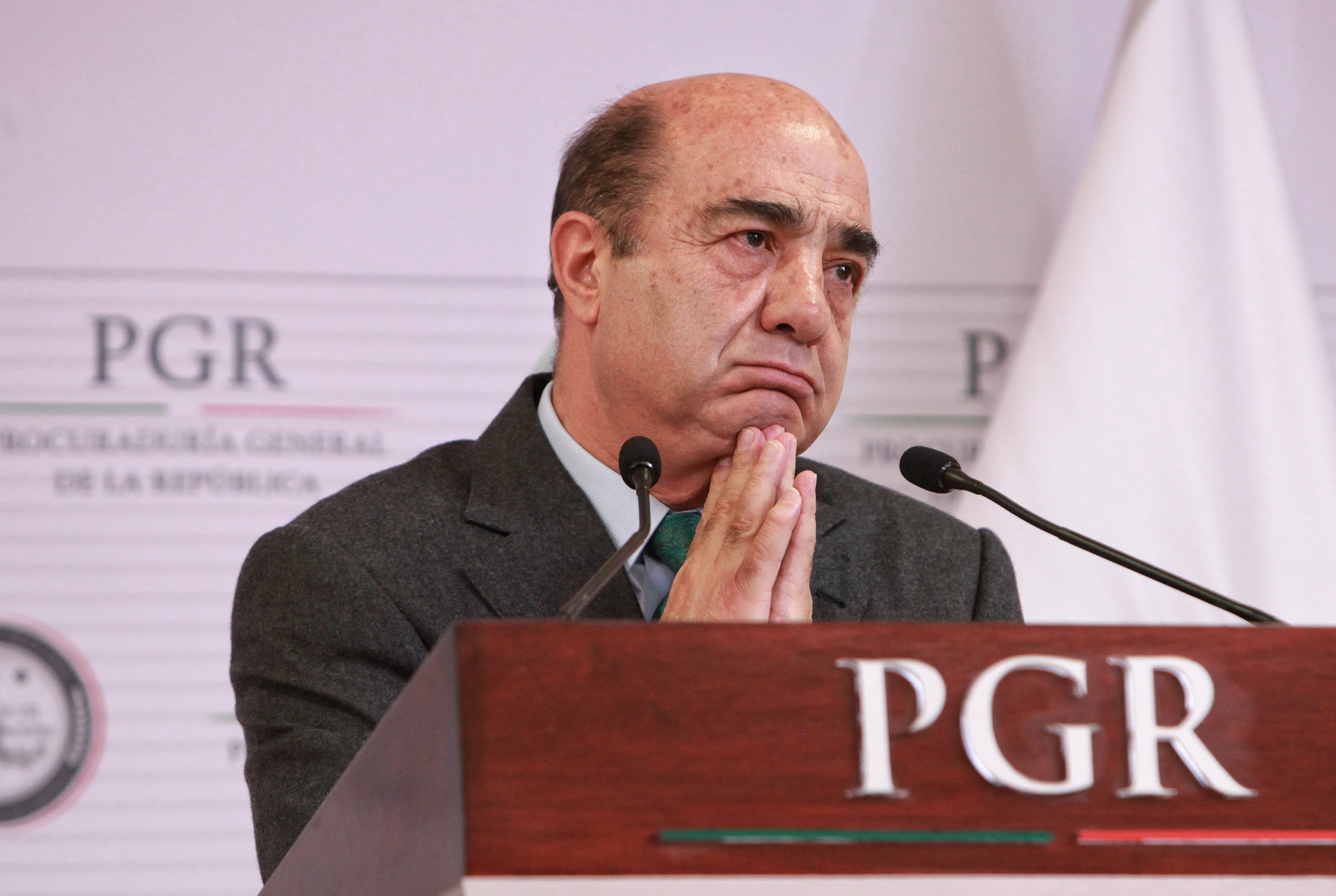 México detiene a exprocurador general por desaparición de 43 estudiantes