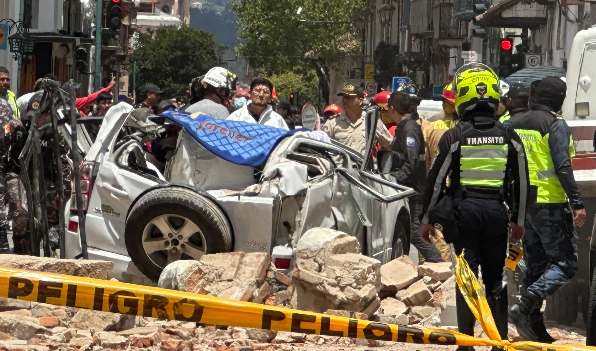 Van 14 fallecidos en Ecuador por el terremoto, esto es lo que se sabe