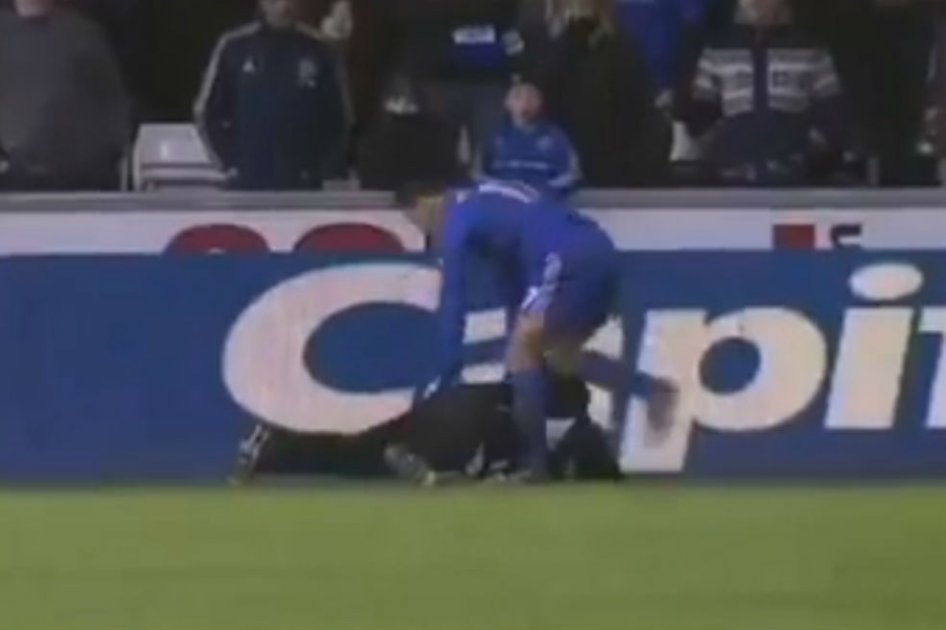 Jugador del Chelsea pateó a un niño recogebolas