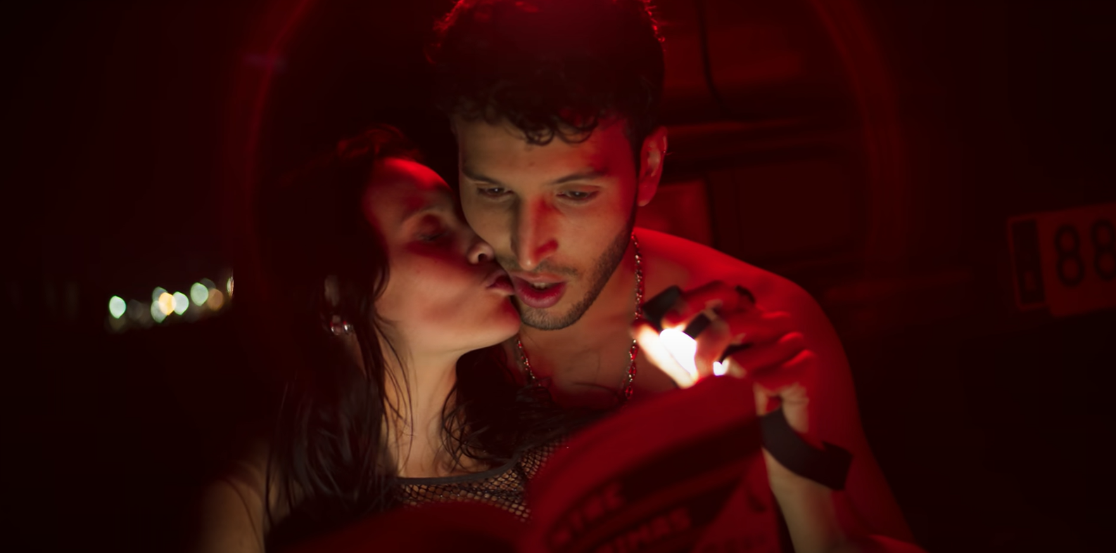 Sebastián Yatra se atreve con ritmos electrónicos en “Una noche sin pensar”