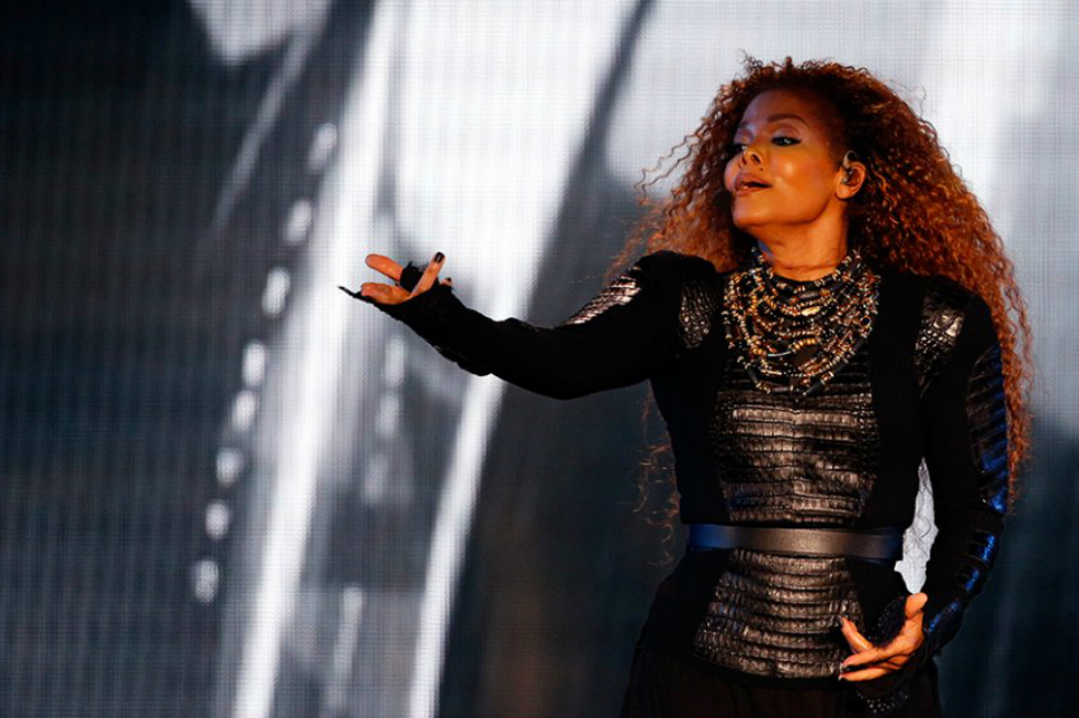 Tras entierro de su padre, Janet Jackson retomará su gira mundial
