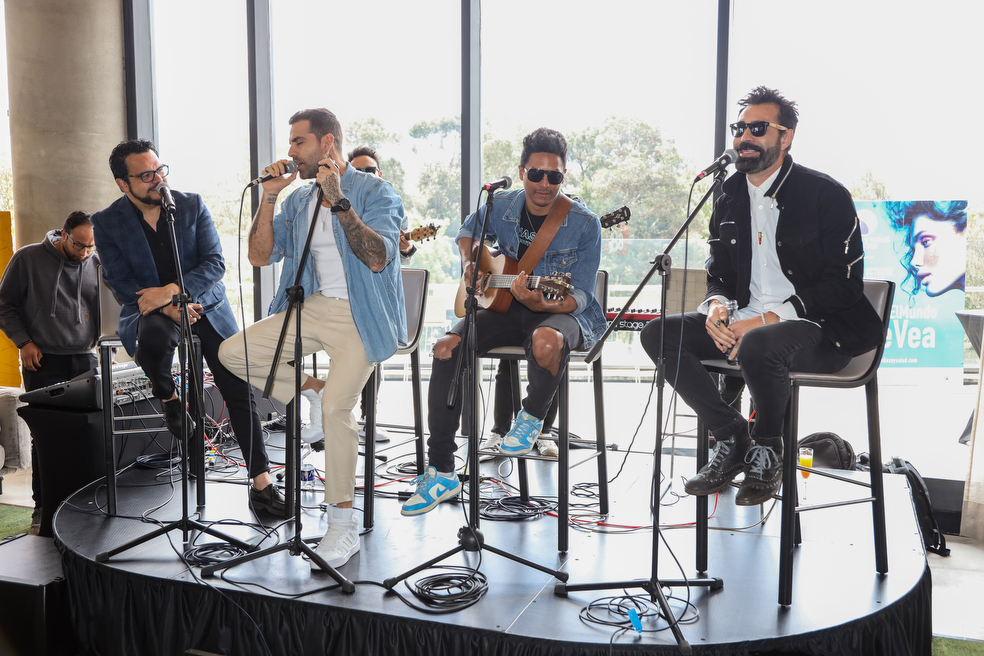 Banda Batalla de los 80s y Bako