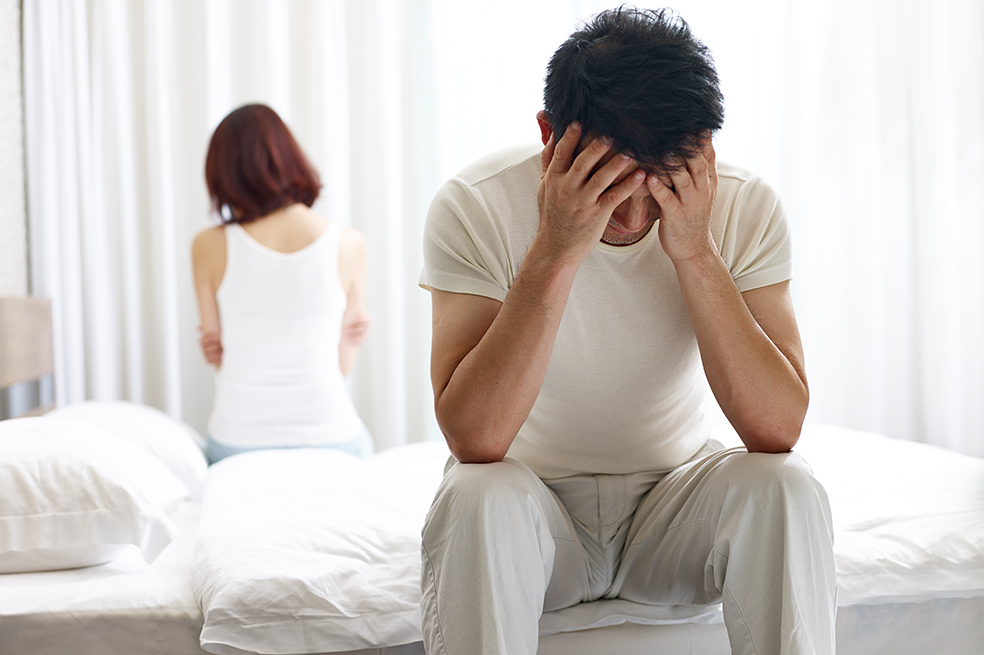 ¿Los hombres también tienen su propio “reloj biológico”? Cada vez hay más evidencia