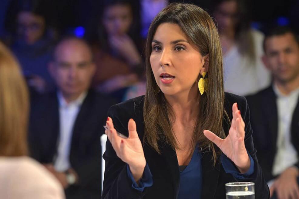 Clases presenciales podrían retomarse en agosto con modelo de alternancia
