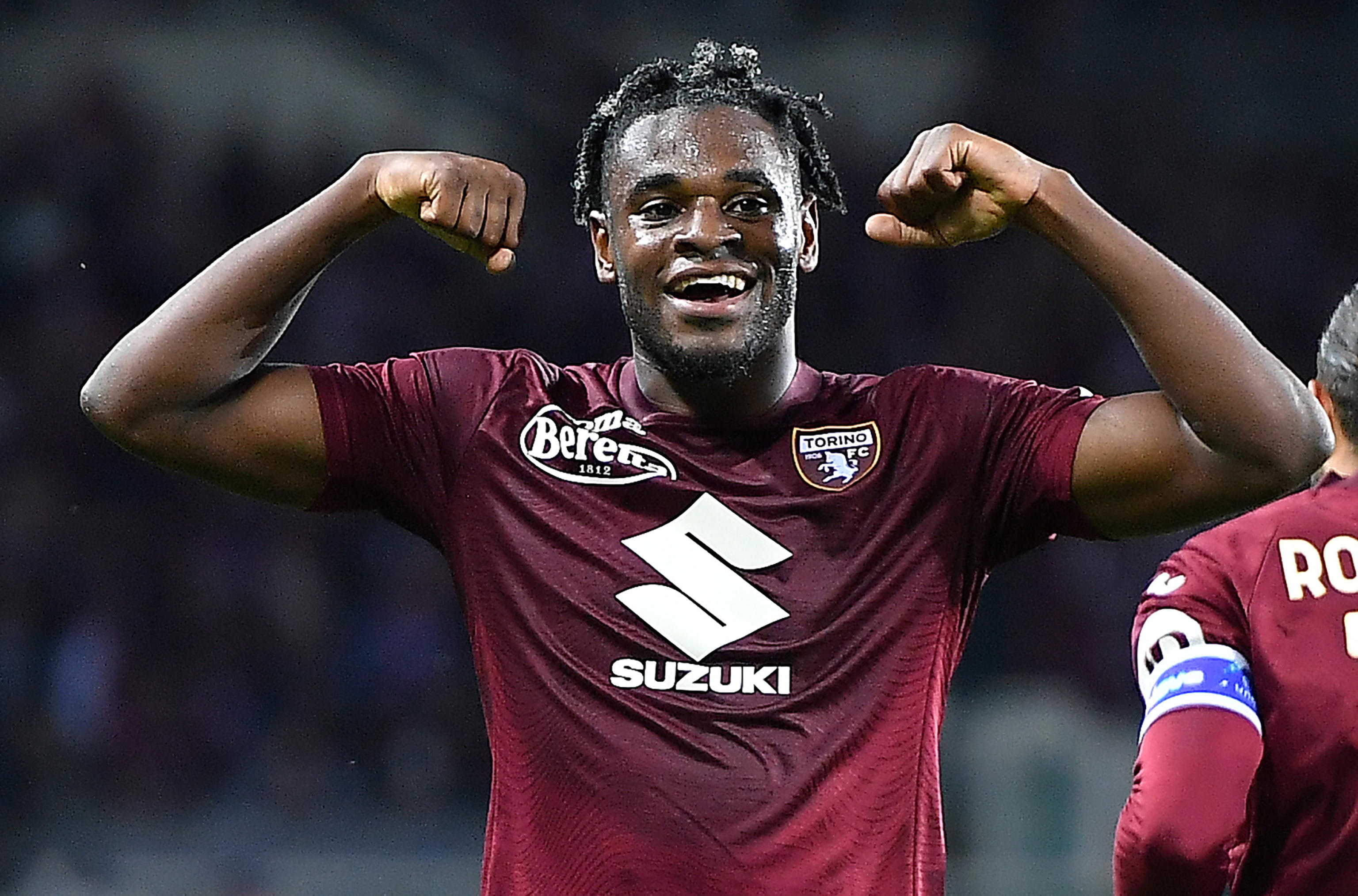 Duván Zapata firmó nuevo contrato con Torino: así lo anunciaron