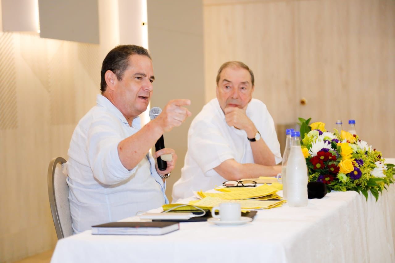 Vargas Lleras llamó a liberales, conservadores y de la U a unirse en coalición