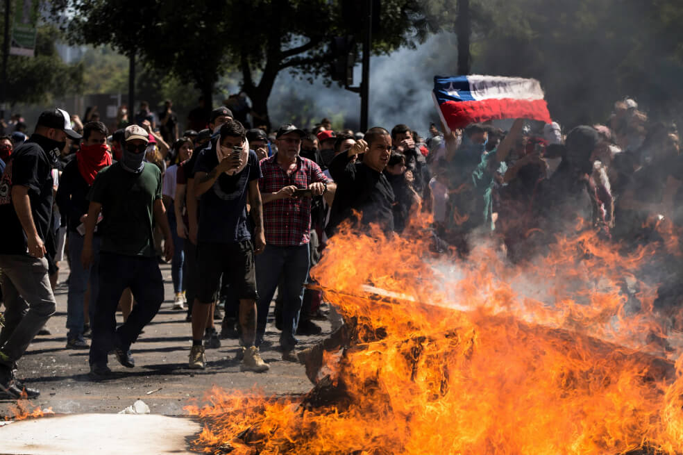 Lenguaje de Piñera y Maduro aviva la crisis en Chile y la región