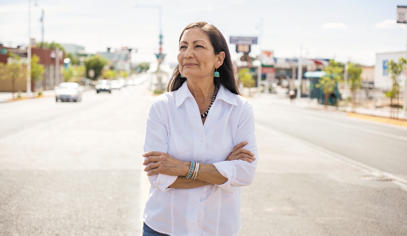 Deb Haaland, “la peor pesadilla de Trump”