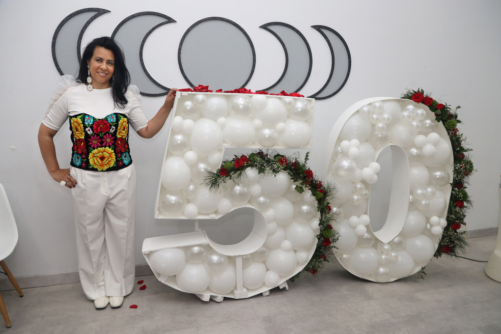 Un cumpleaños muy top en el mundo de la música y el entretenimiento.