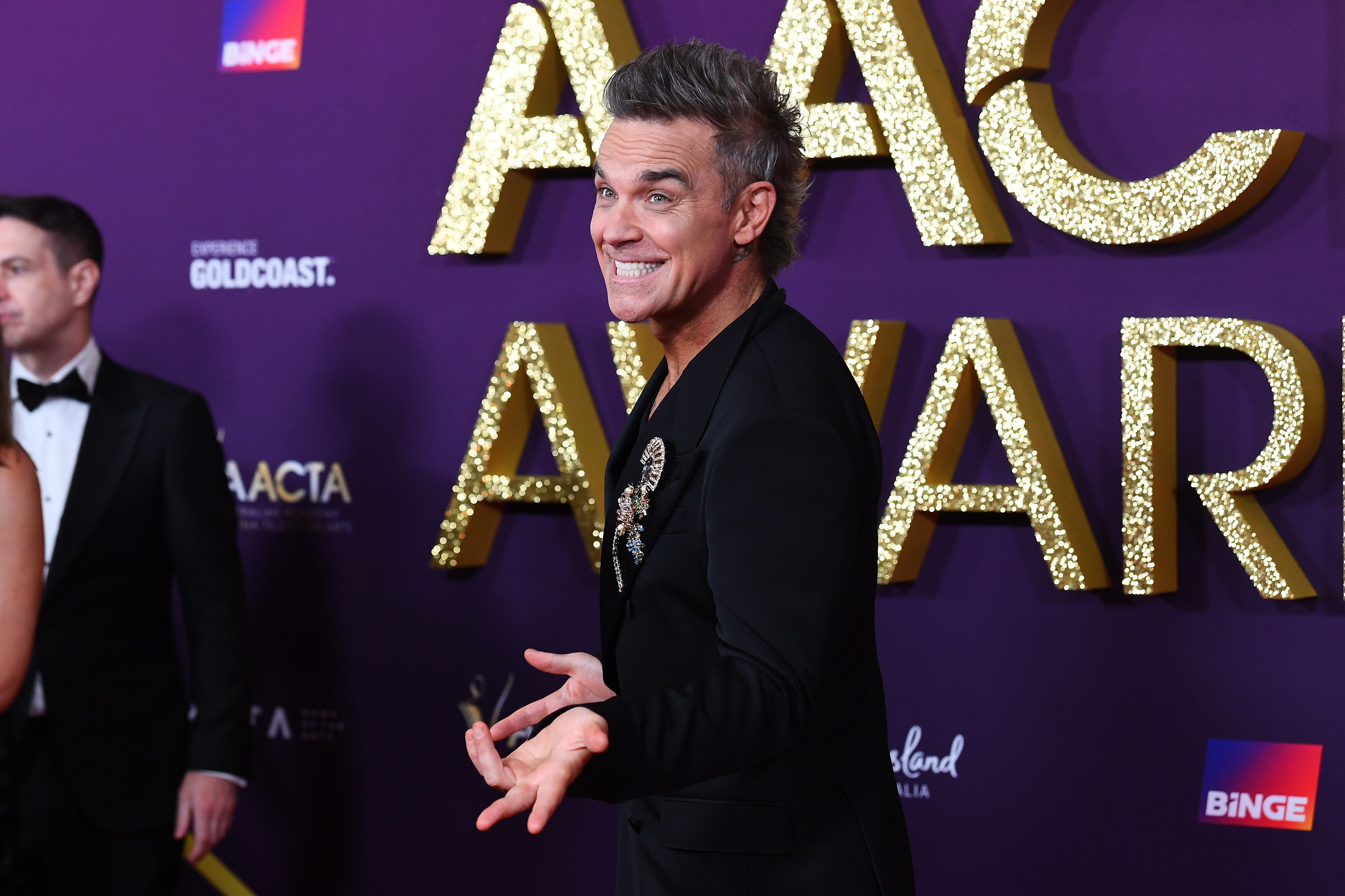 Robbie Williams padece complejo trastorno neurológico: “Estoy aterrorizado”