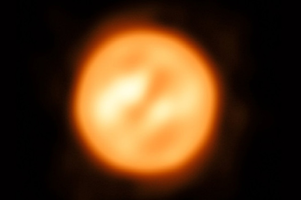 Visión reconstruida del VLTI de la superficie de Antares.