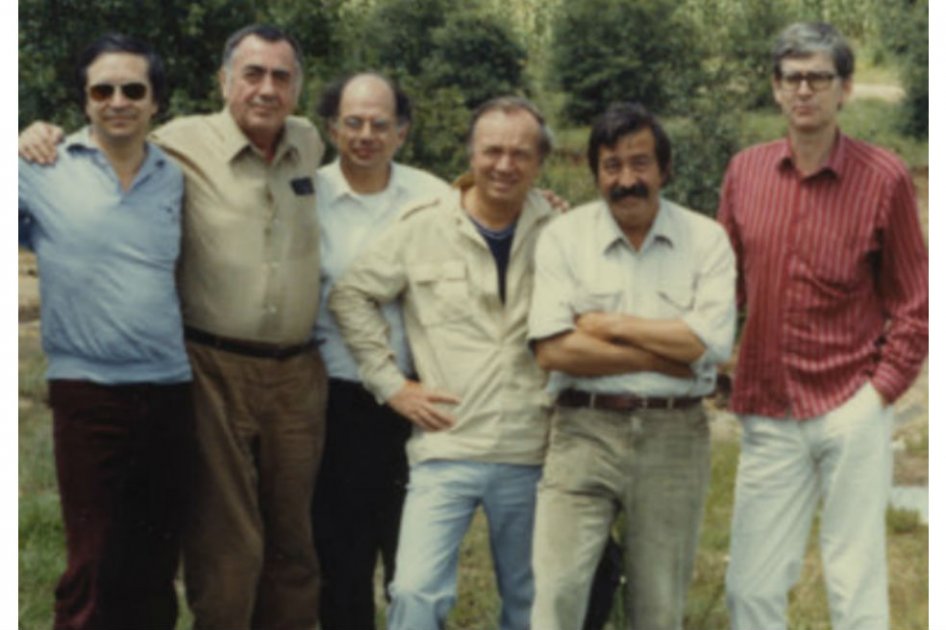 El alemán Günter Grass, de bigote, y Homero Aridjis, el rubio a su derecha, durante el Festival Internacional de Poesía de Morelia en 1981. Los acompañan Vasko Popa, Allen Ginsberg, Andrei Vosnesenski y Lasse Soderberg. / Especial para El Espectador