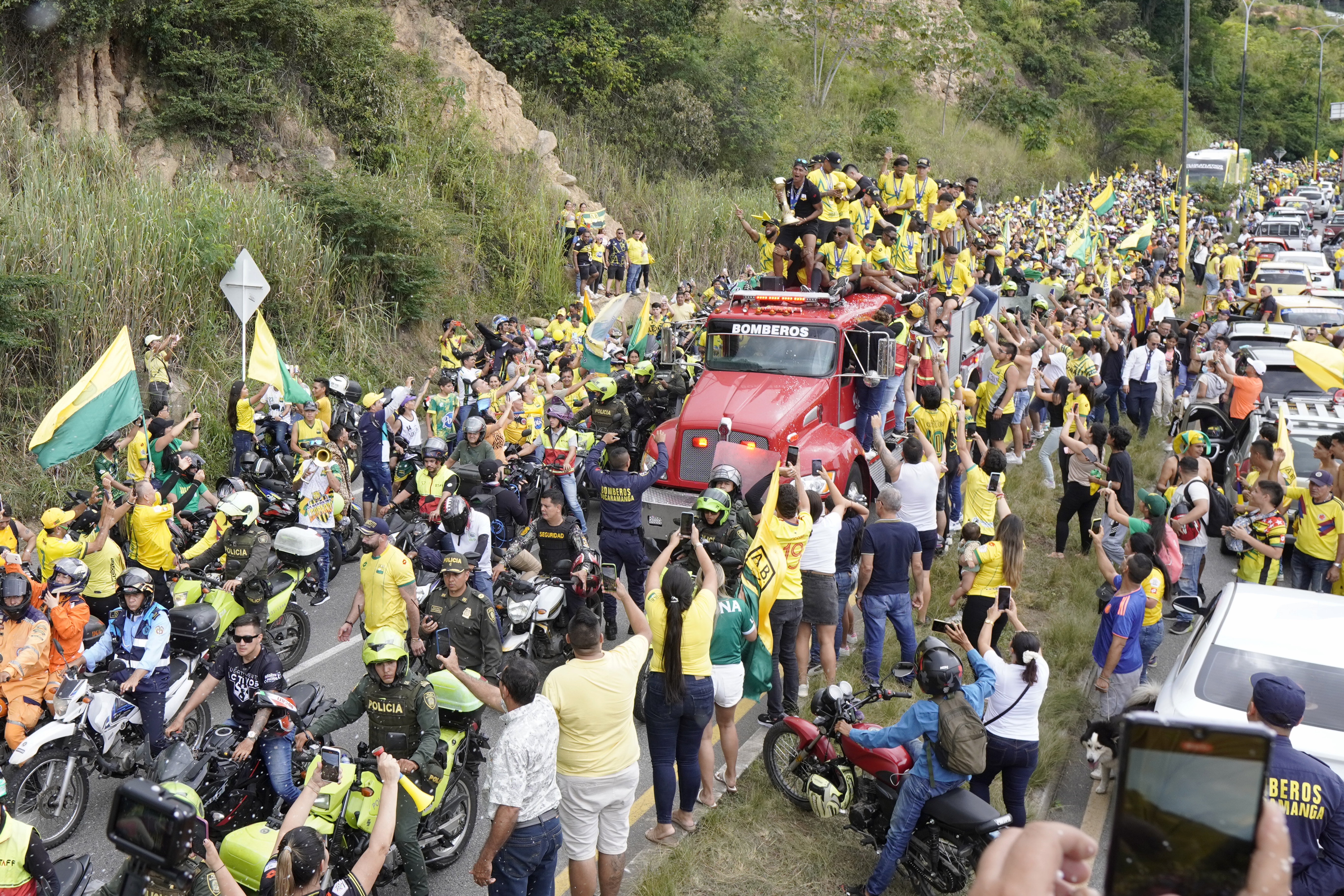 ¡Bucaramanga está de fiesta! Así fue el recibimiento a los campeones: video